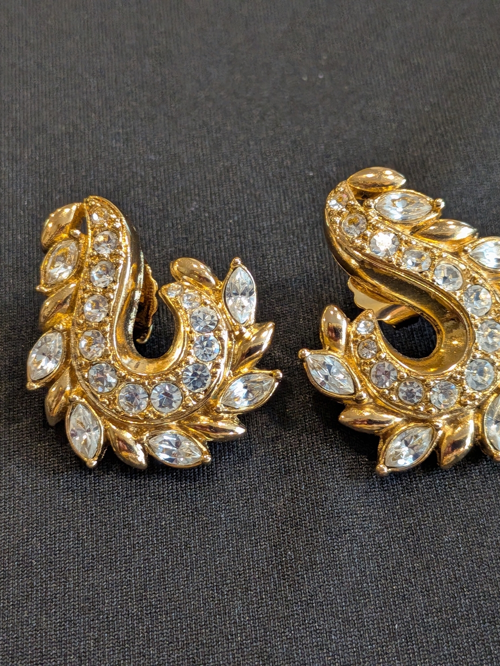 B#2: Avon Vintage 1980s Gold-Tone Crystal Leaf Hoop Earrings - Women Jewelry